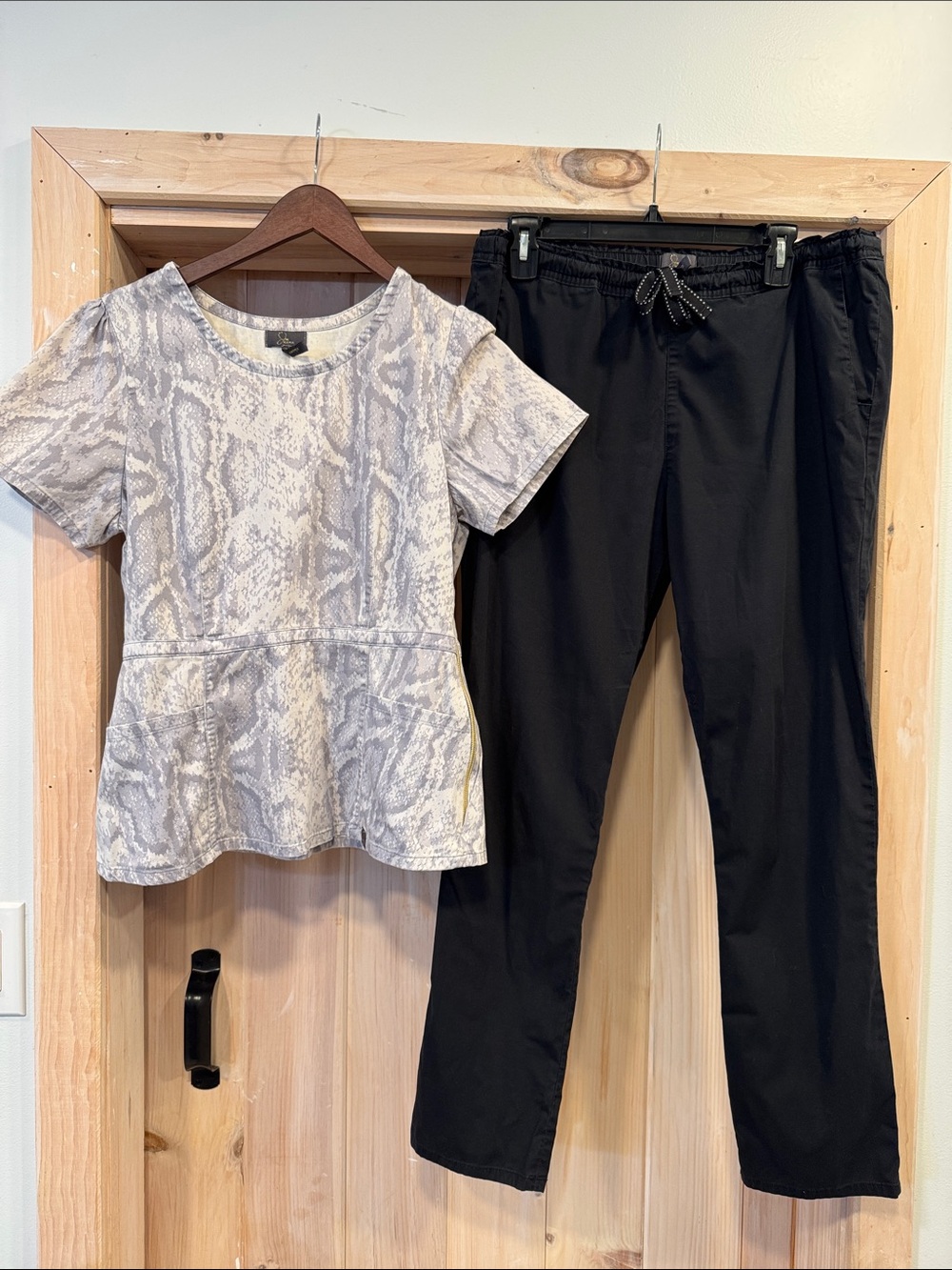 Jaanuu Scrub Set - Black Pants with Snakeskin Gray Top - Top S, Bottom M